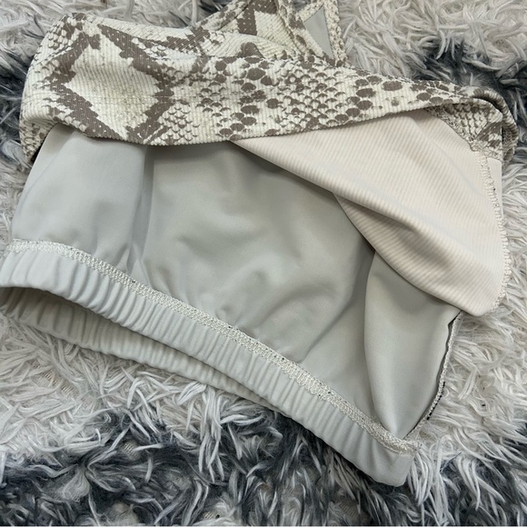 Beach Riot Anna Sports Bra Tank - Picture 8 of 8